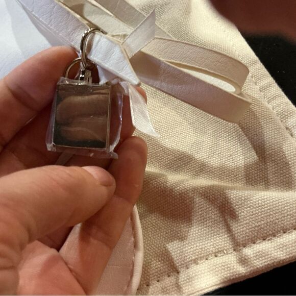 Chloe Parfum Soft Ivory Canvas and Leather Cosmetic Bag W/ Signature Lock Charm. - Picture 3 of 8